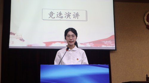  色色视频
第三届团委学生会换届大会圆满举办8